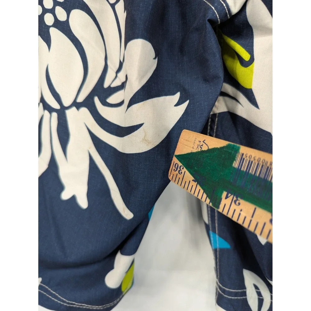Kanu Surf Mens Swim Trunks Board Shorts Navy Floral Print Cargo‎ Pockets Size L